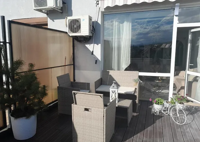 Cristinco Panoramic アパート